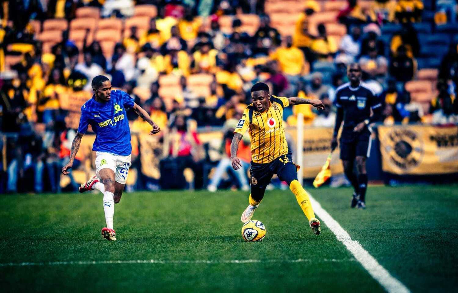 Antonio van Wyk and Pule Mmodi during Kaizer Chiefs vs Mamelodi Sundowns Betway Premiership clash