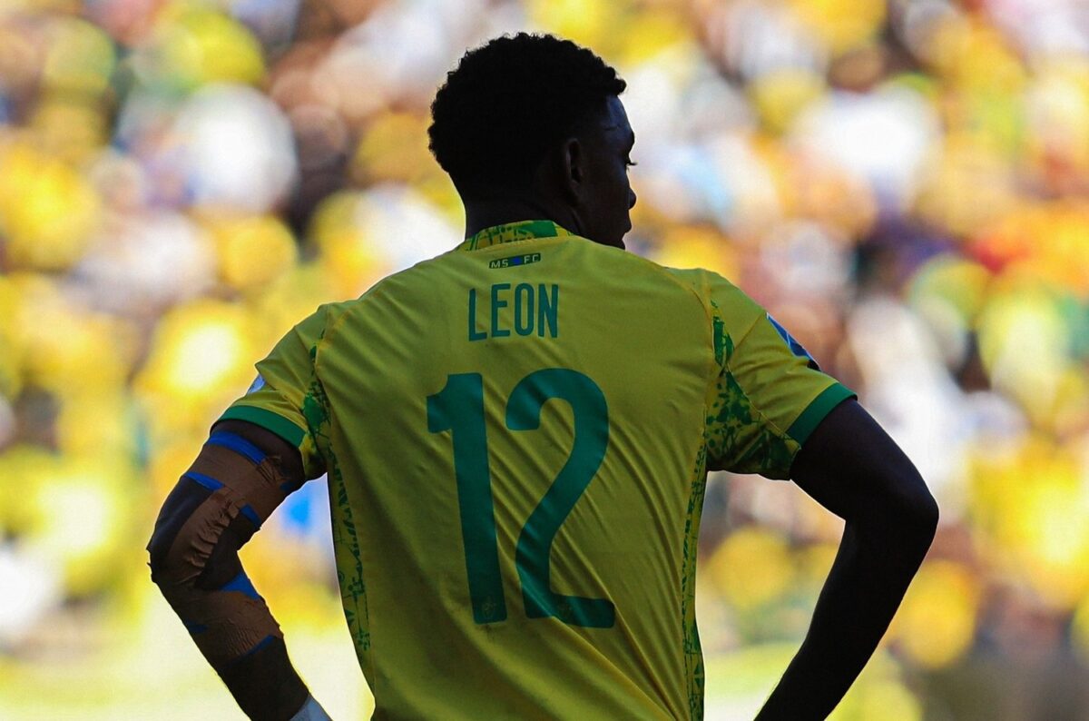 Brayan León in action for Mamelodi Sundowns