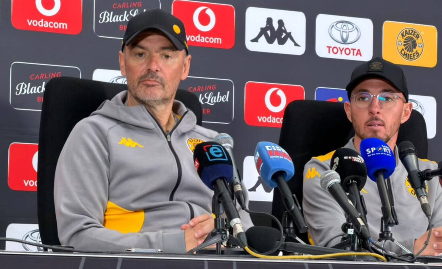 Kaizer Chiefs head coach Fernando Da Cruz and Julien Le Héran, the fitness trainer