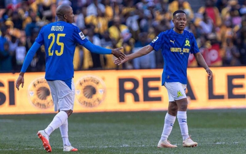 Khuliso Mudau and Sphelele Mkhulise during a Mamelodi Sundowns match