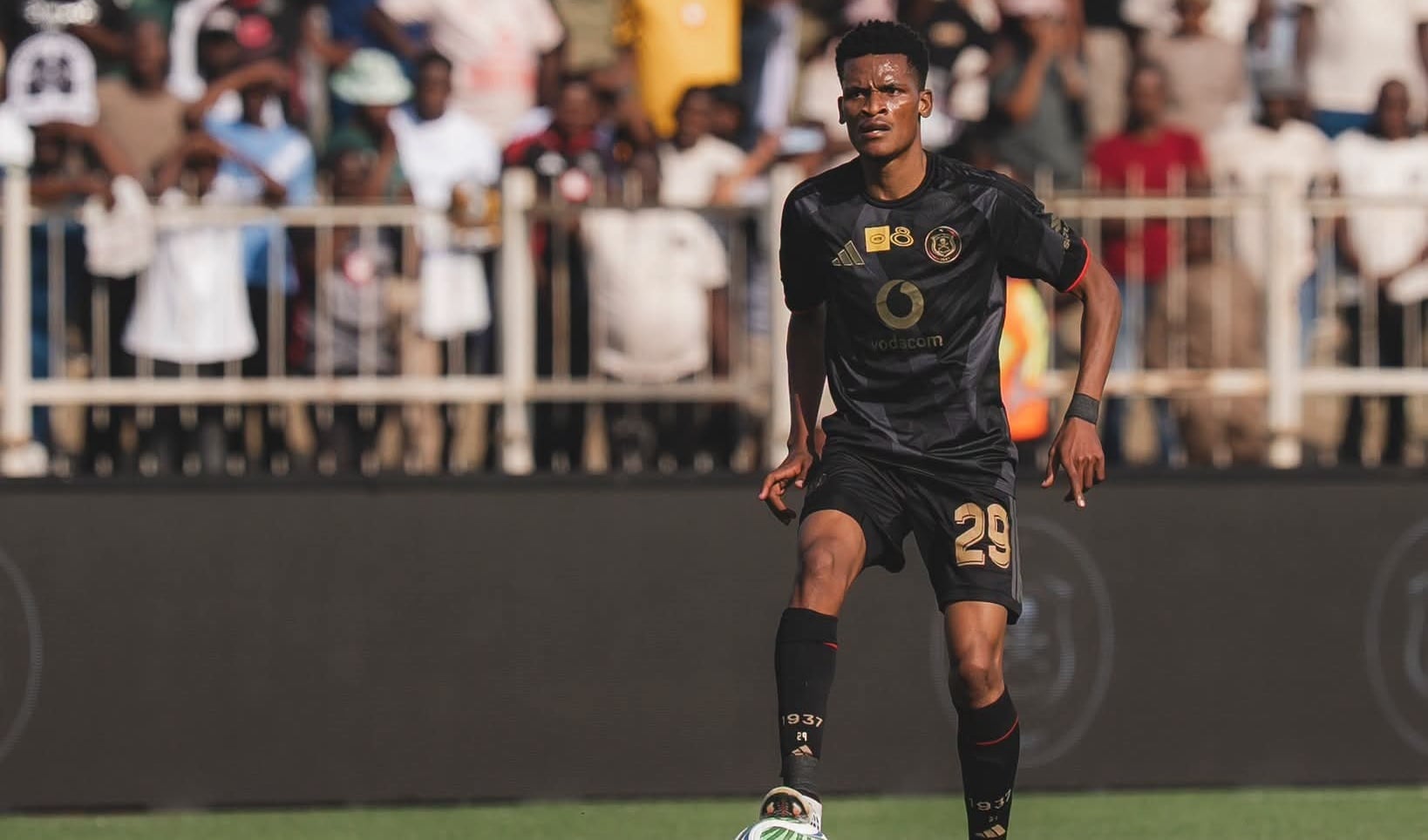 Mthetheleli Mthiyane in Orlando Pirates colours