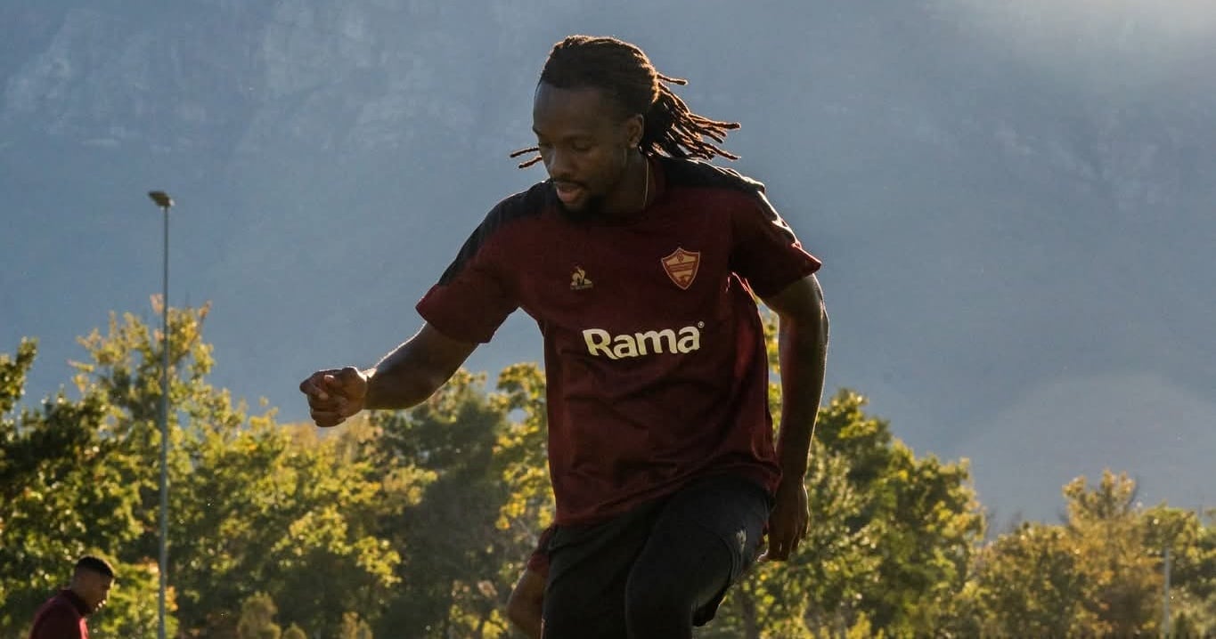Olisa Ndah with Stellenbosch FC