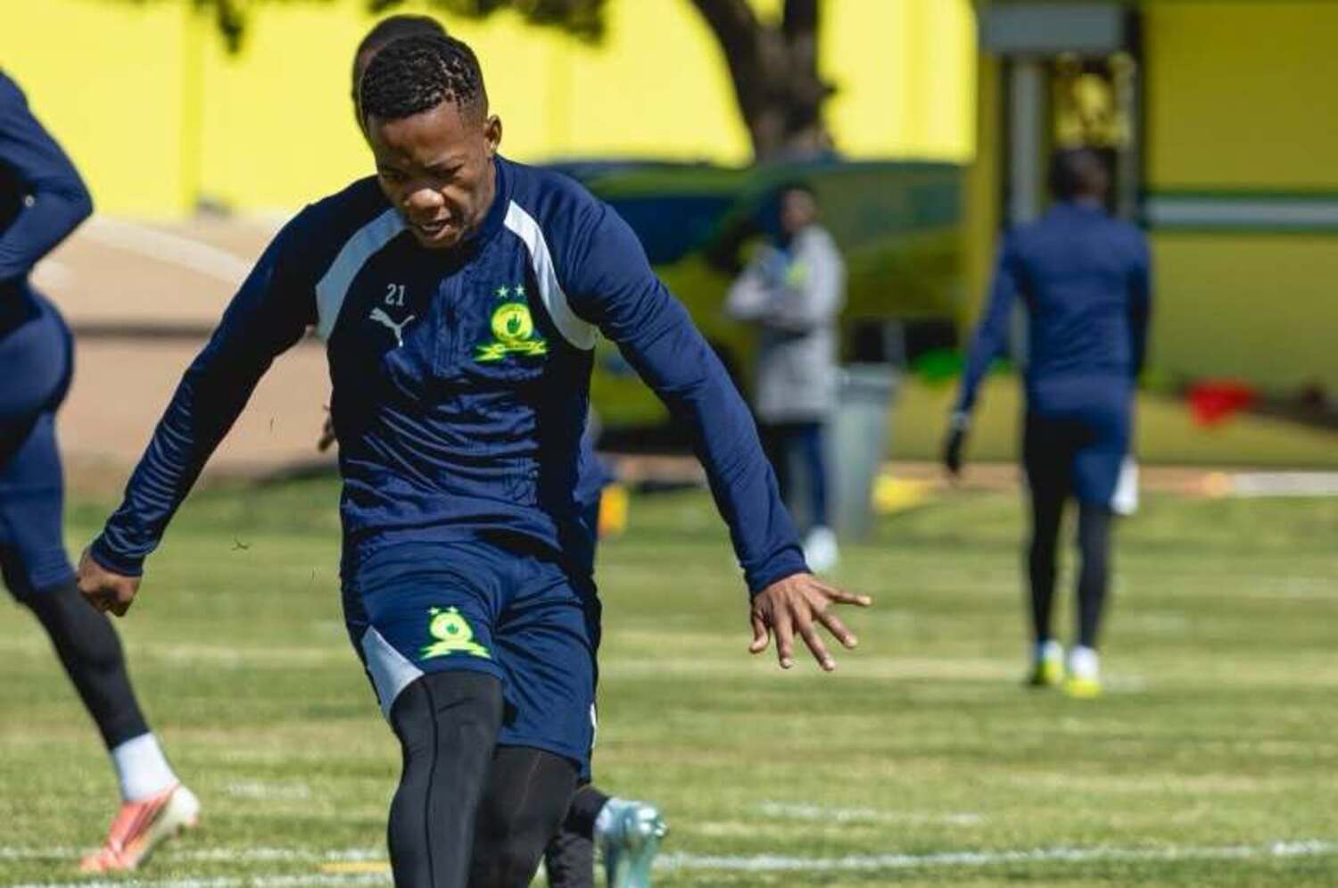 Sphelele Mkhulise training with Mamelodi Sundowns