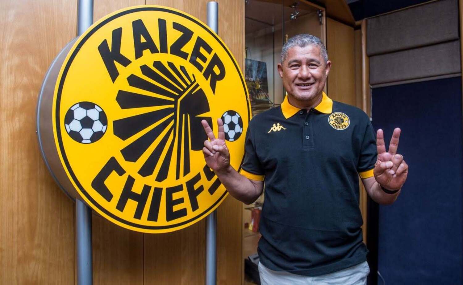 Cavin Johnson being unveilved by Kaizer Chiefs