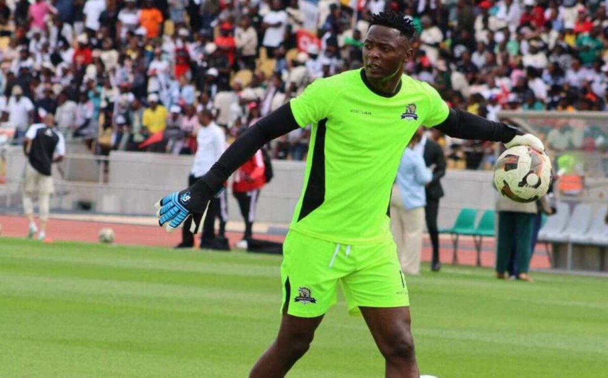 Emile Lako during warm-up with Marumo Gallants