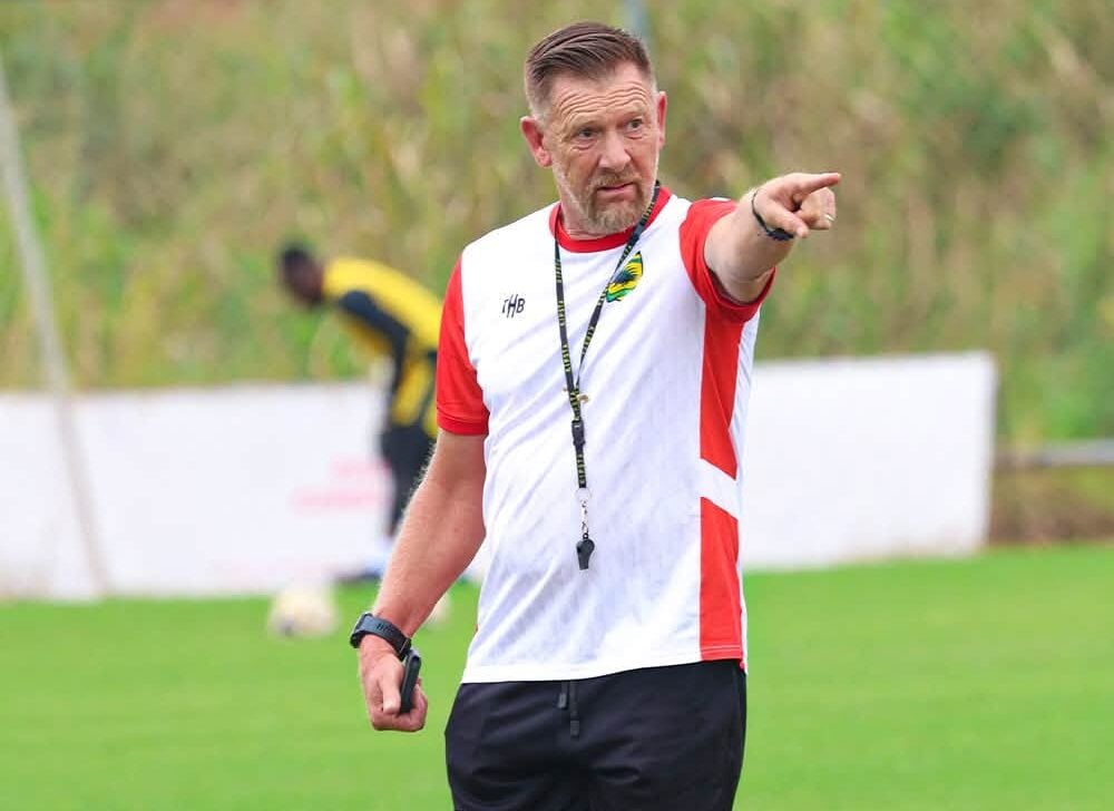 Eric Tinkler coaching at Asante Kotoko
