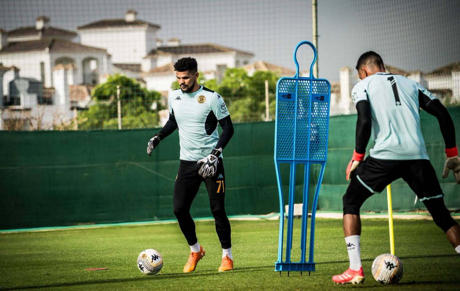 Renaldo Leaner and Brandon Petersen working out at training with Kaizer Chiefs