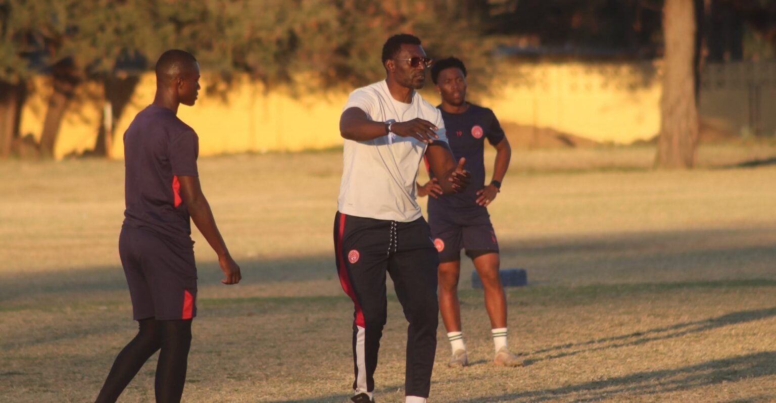 Ronnie Kanalelo coaching