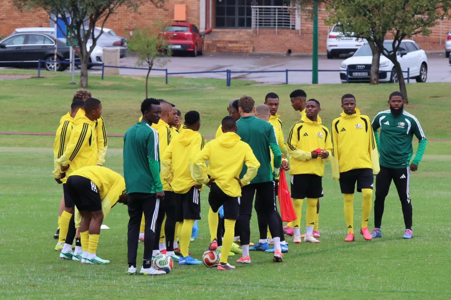 Mpho Padime with his teammates during the SA U-23 training session