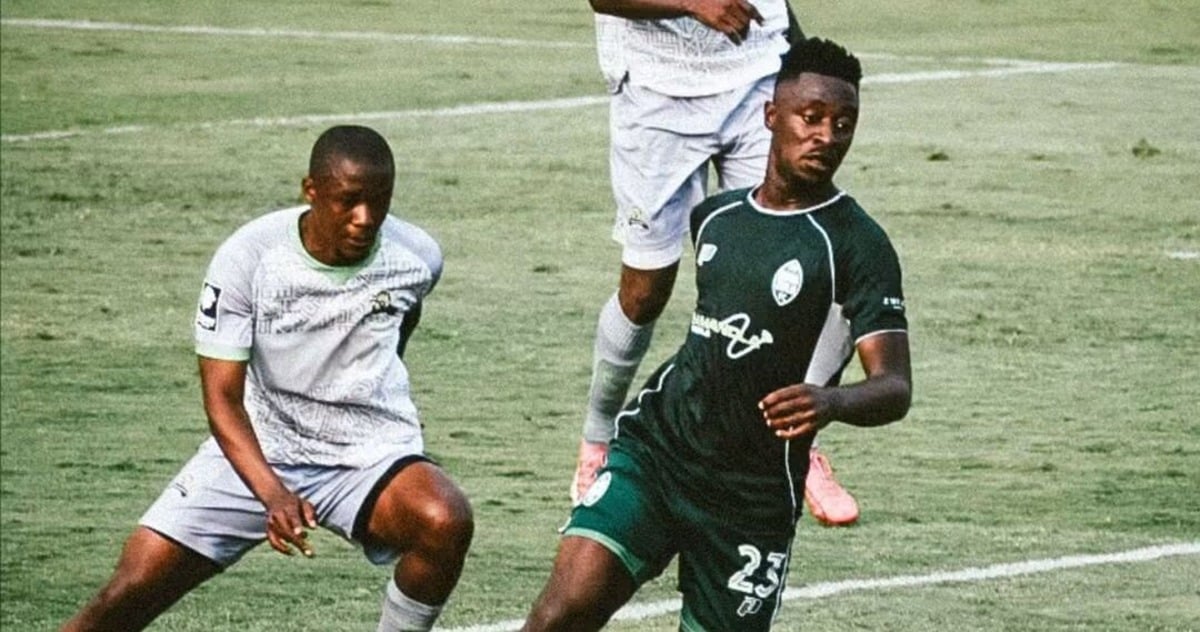 Thandolwenkosi Ngwenya in action vs Marumo Gallants