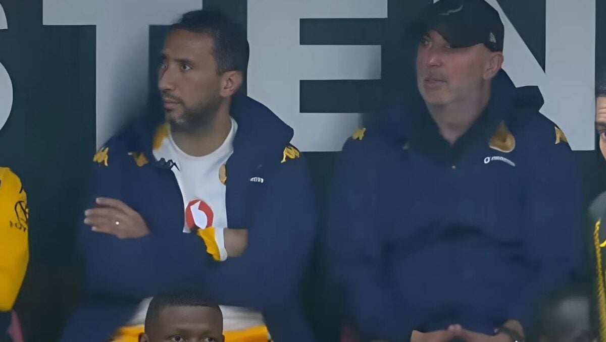 Firas Zghal next to Nasreddine Nabi in the Netherlands. Image: SuperSportTV