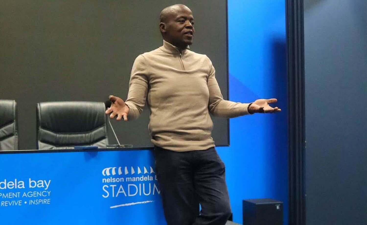 Siviwe Mpengesi addressing Chippa United players