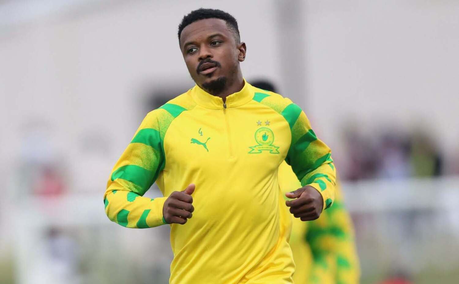 Teboho Mokoena warming up before a Mamelodi Sunsowns match