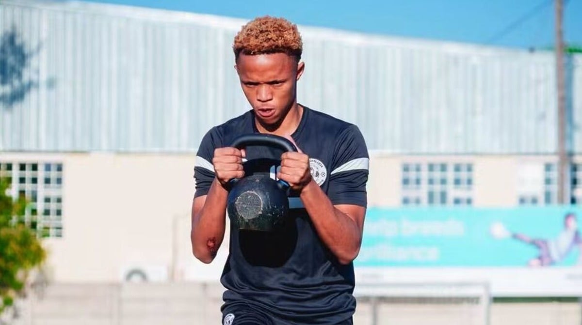 Tefo Mofokeng in training at Mochudi Centre Chiefs