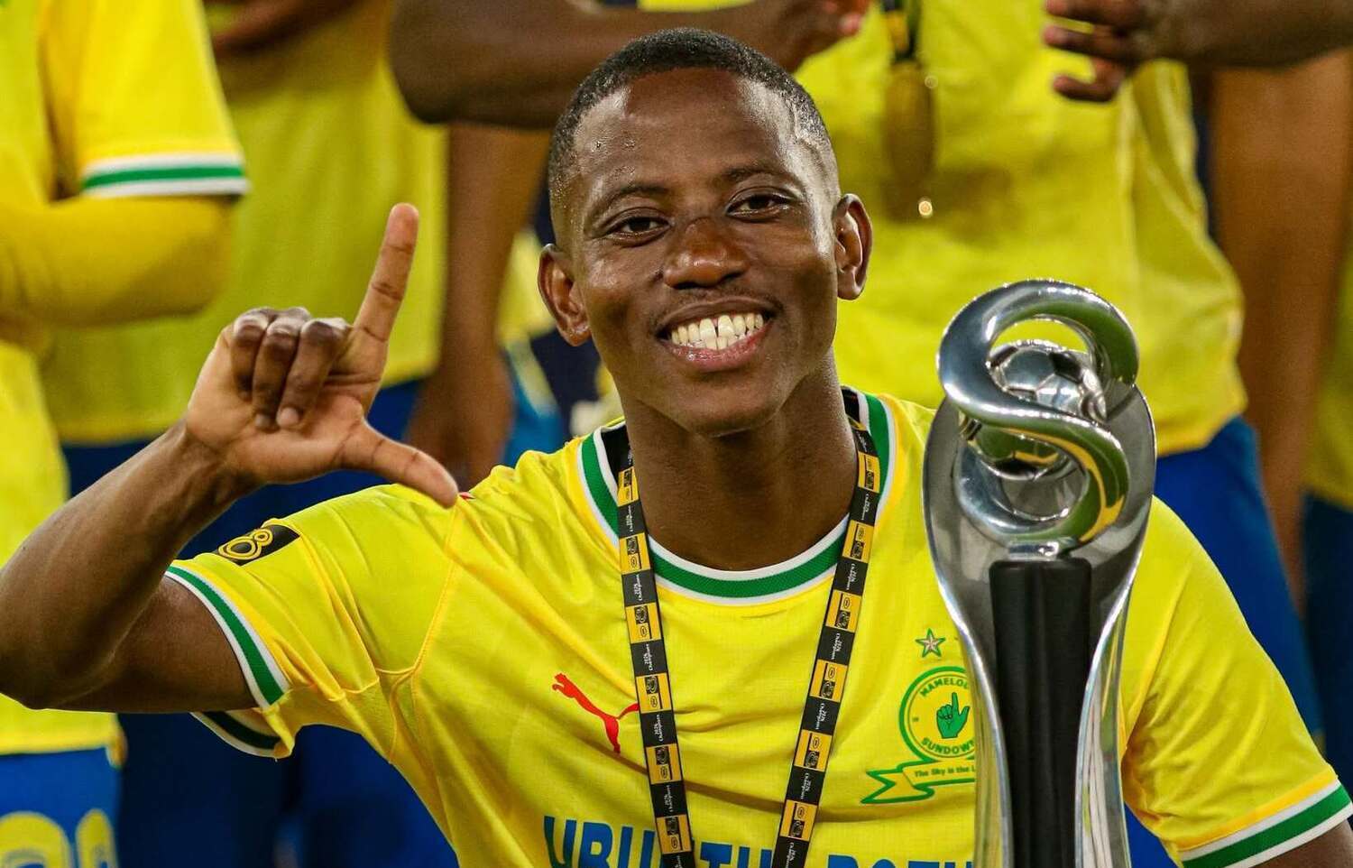 Thabo Cele with the MTN8 title won by Mamelodi Sundowns
